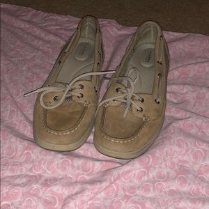 Beige sperrys